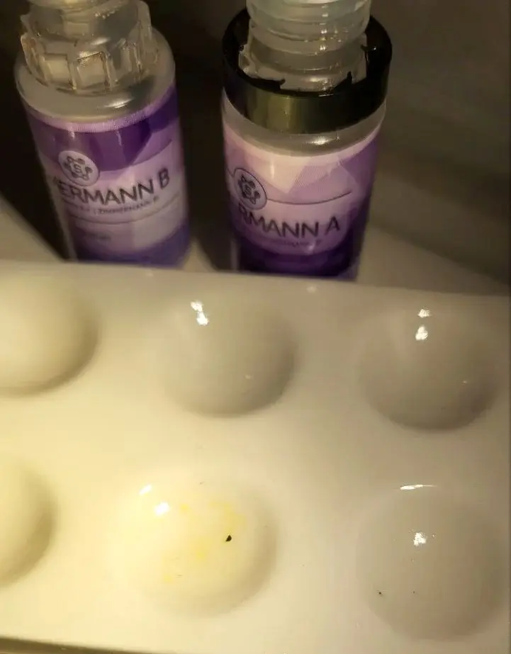 MDMA reagent test kit result (source:Reddit)